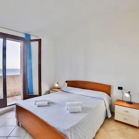 Вилла In Porto Corallo Just 400 Meters From The Sea Виллапутцу